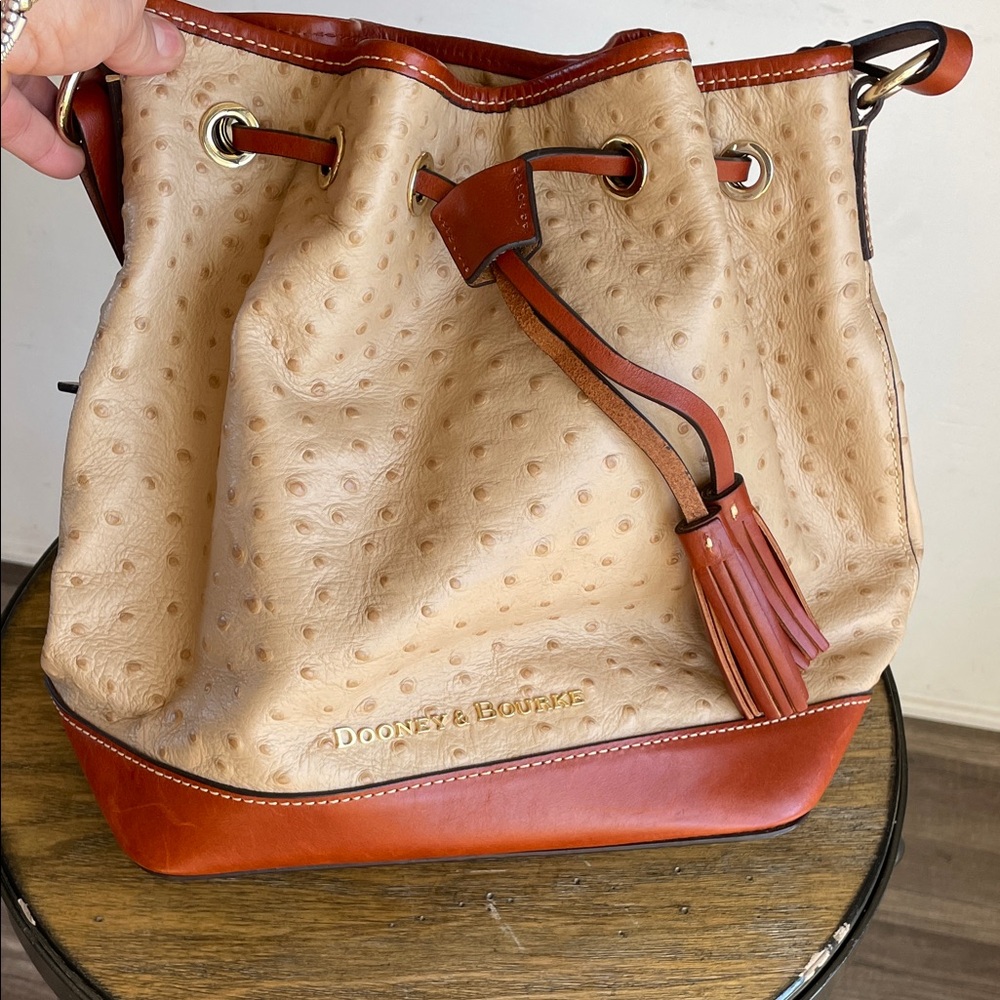 NWOT Dooney & Bourke Ostrich bucket bag